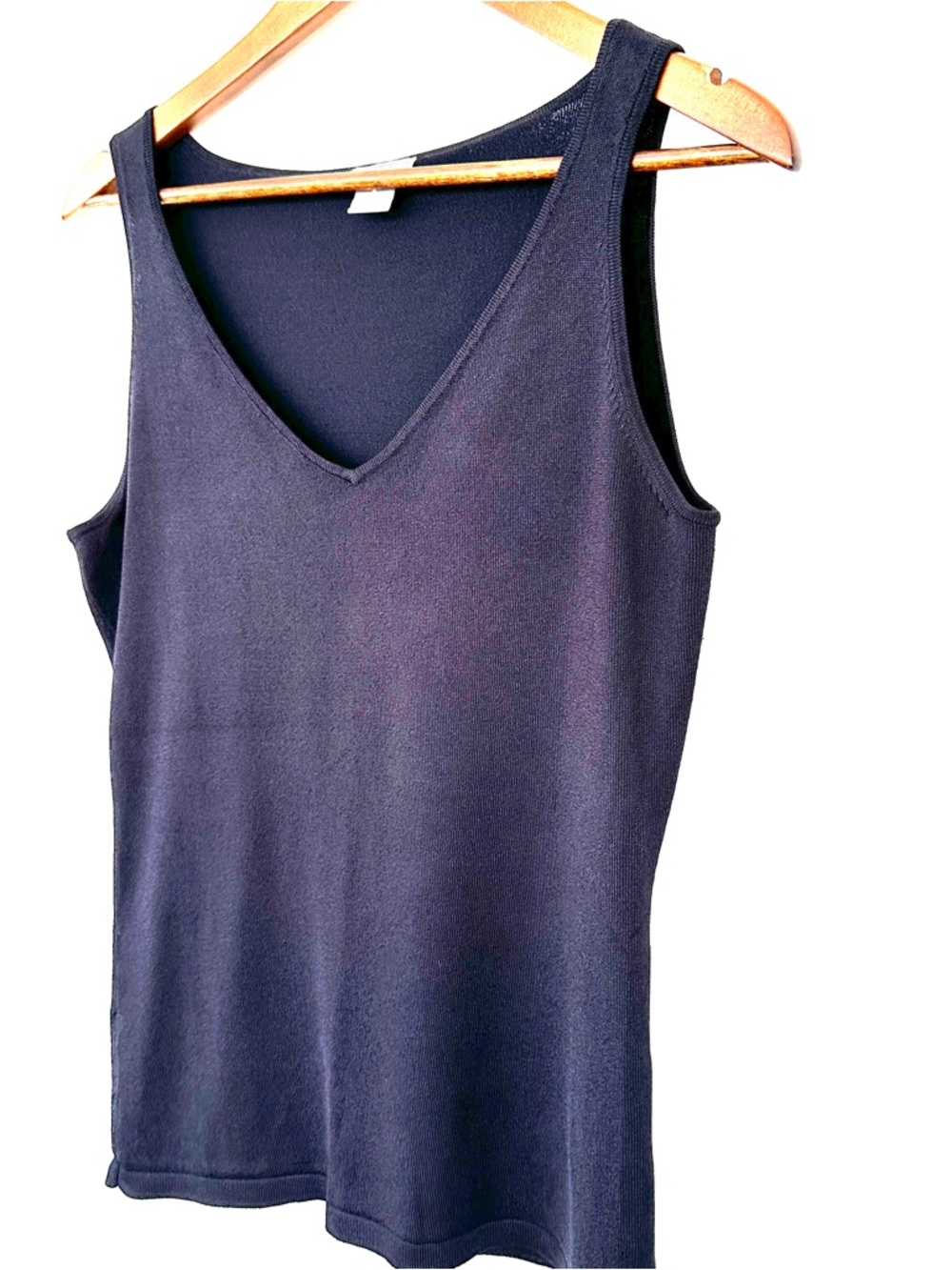 Ann Taylor Black V-Neck Tank Top, Ribbed Knit, Layering - Picture 4 of 11